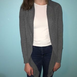 Daisy Fuentes gray cardigan.